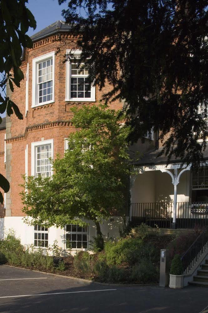 Brandshatch Place & Отель Fawkham