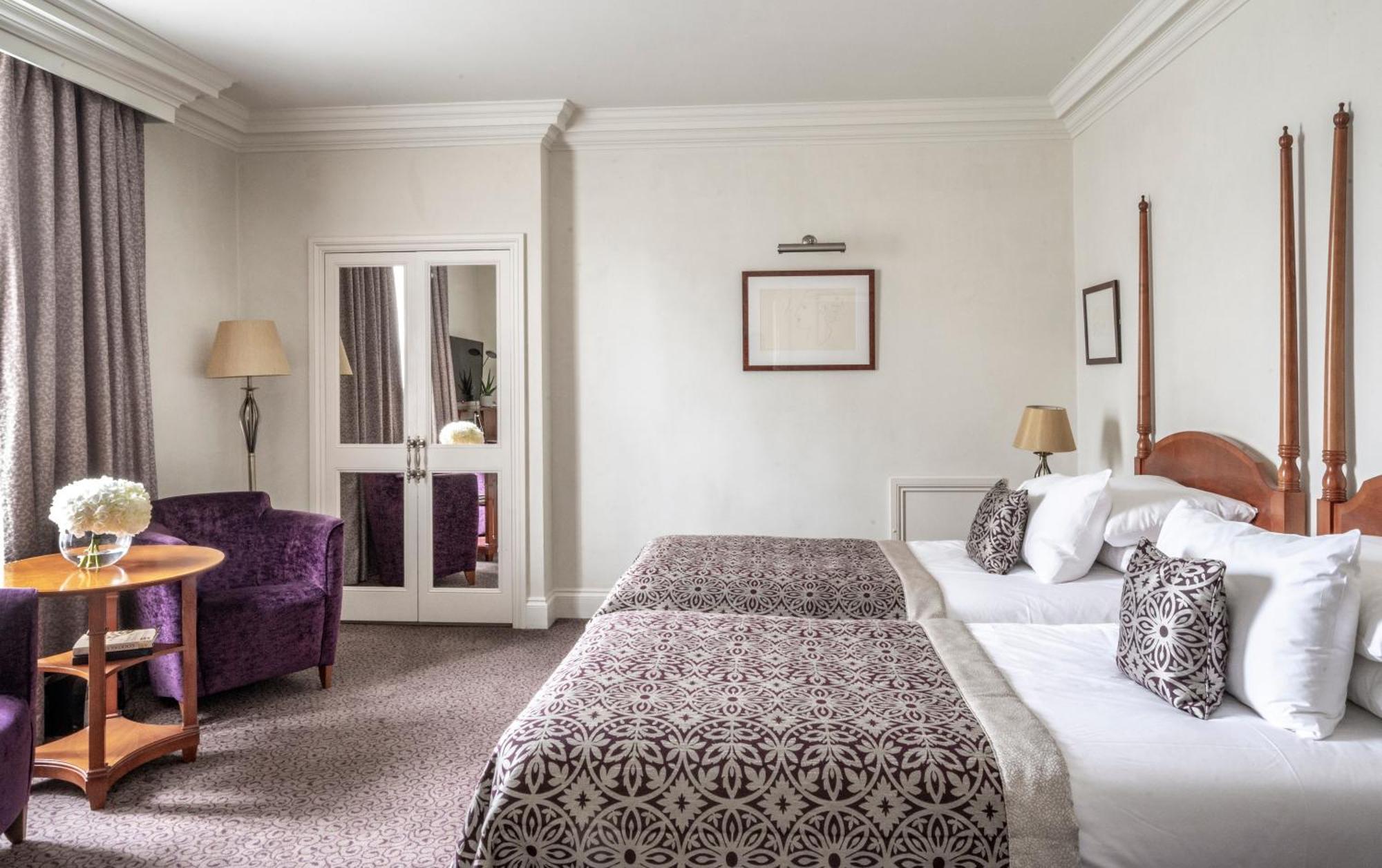 Brandshatch Place & 4*